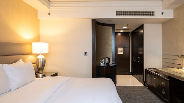 Quest_Plus_Manila_B7_Deluxe Room (3)